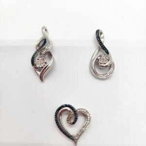 Lot Of 3 Elegant Sterling Silver Natural White And Blue Diamond Pendants JWBR